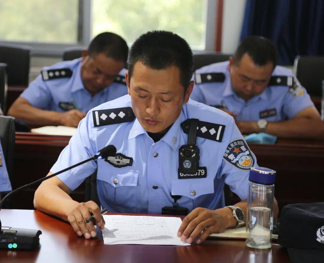 西宁监狱召开党委中心组扩大学习会
