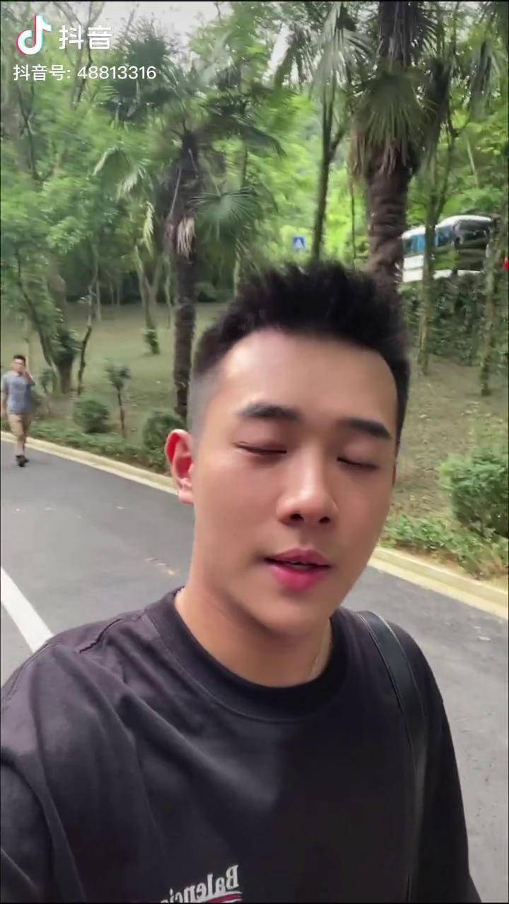 狸猫差点就这样错过了詹天成故地重游遇故人
