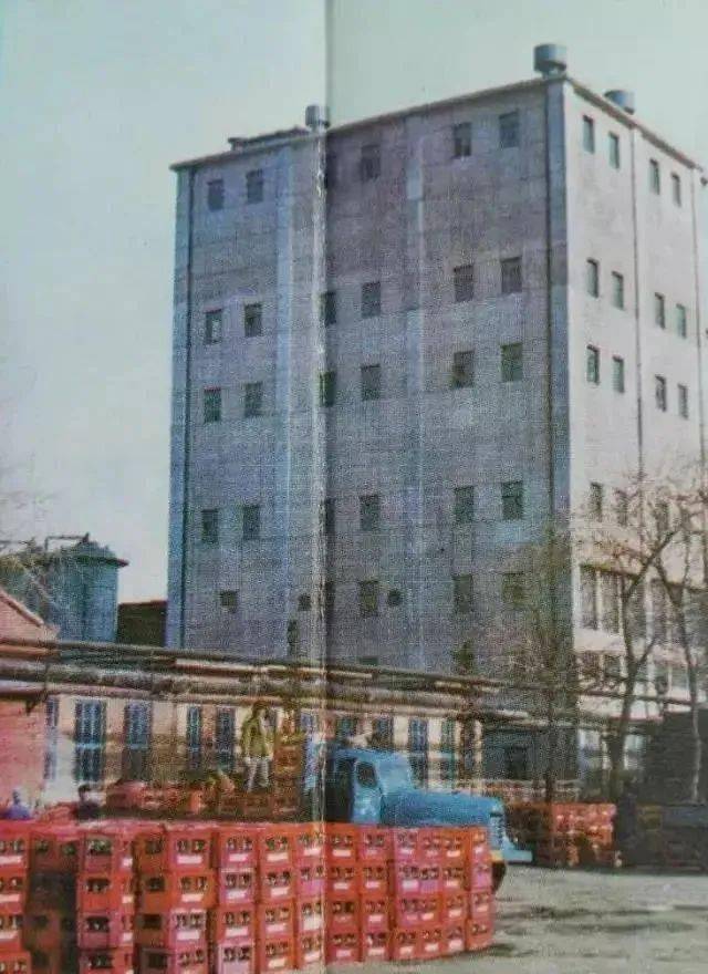 老盛京畅饮啤酒的季节来了细数啤酒的历史