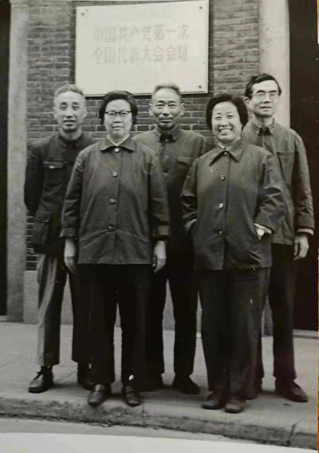 这本关于陈延年陈乔年生平的书背后,有安庆四位老人的