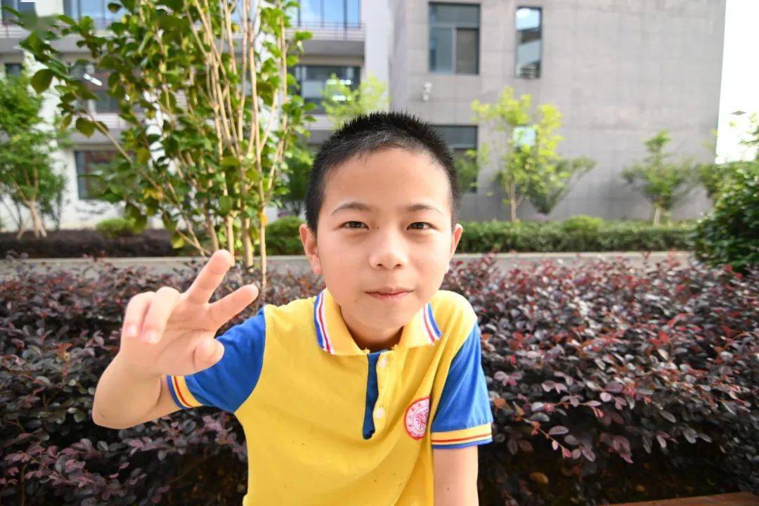 向优秀学习402班汪子豪
