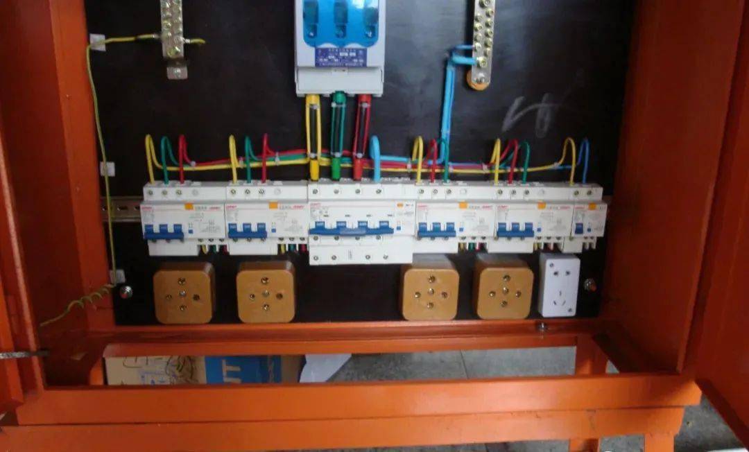 一机一闸一保护 来自搜狐网
