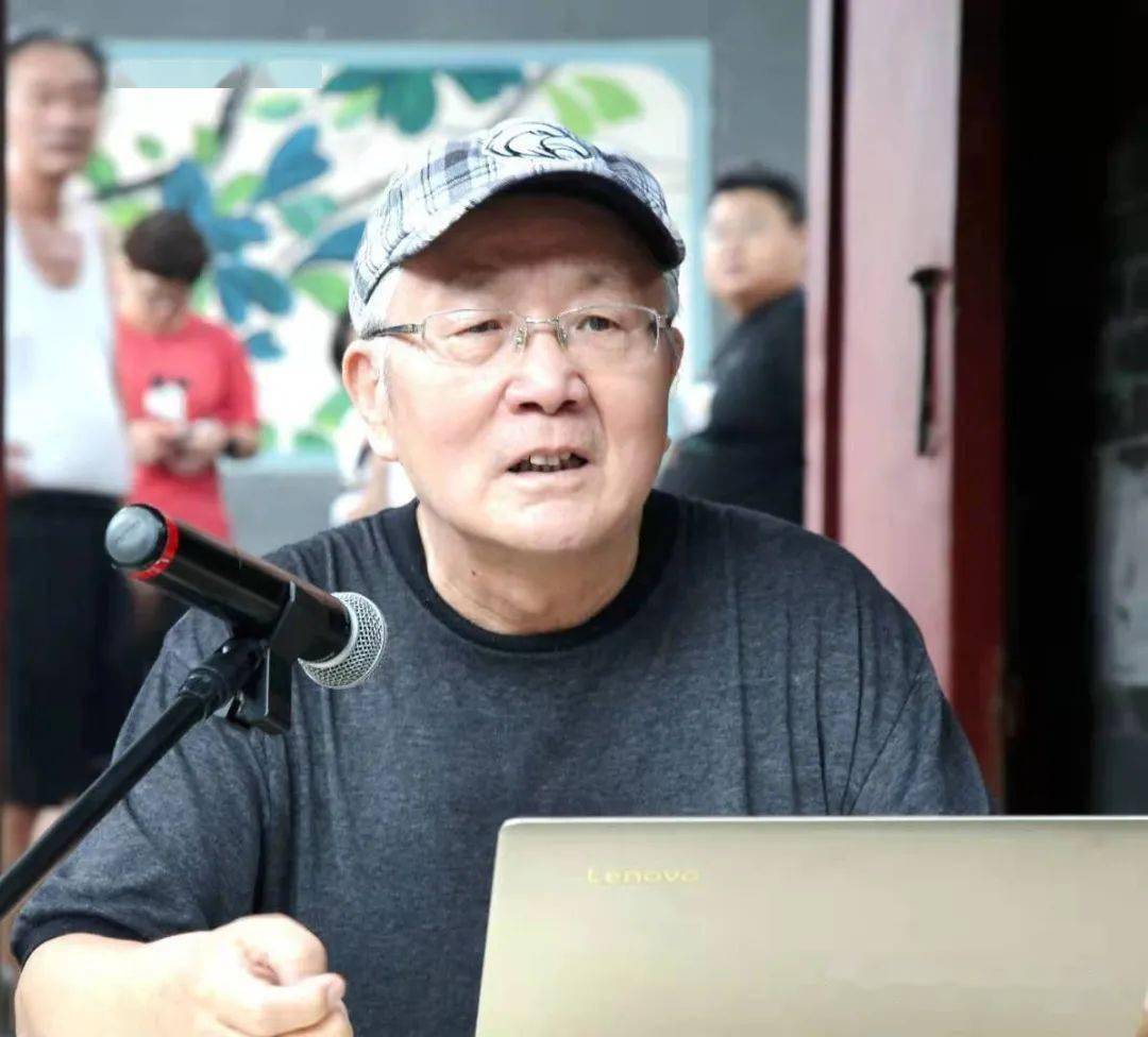 三家店村委会书记赵洪君发表致辞,表示三家店村将以文化为魂,商业为力