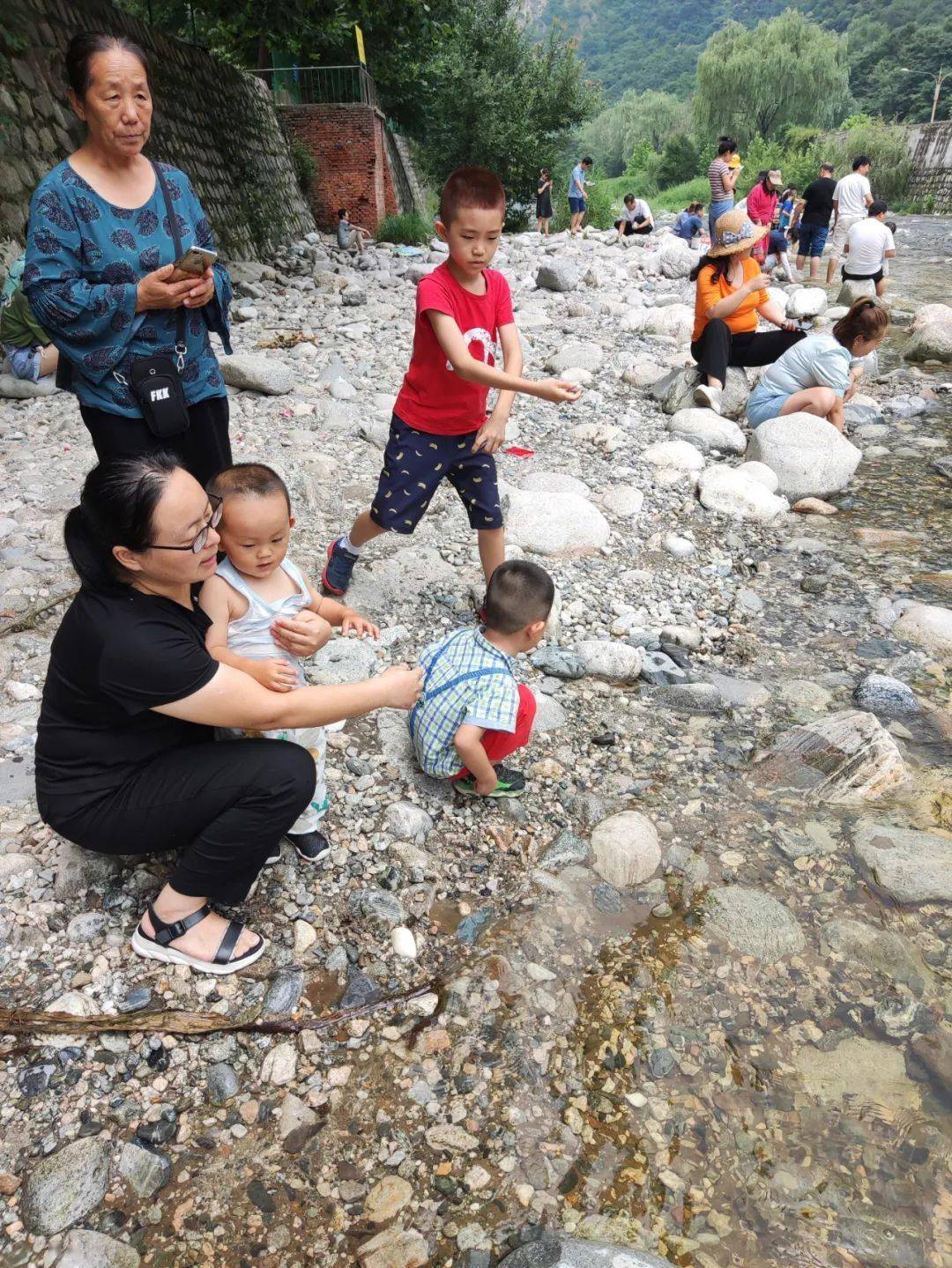 【广东】吴鸿轩《旅行》