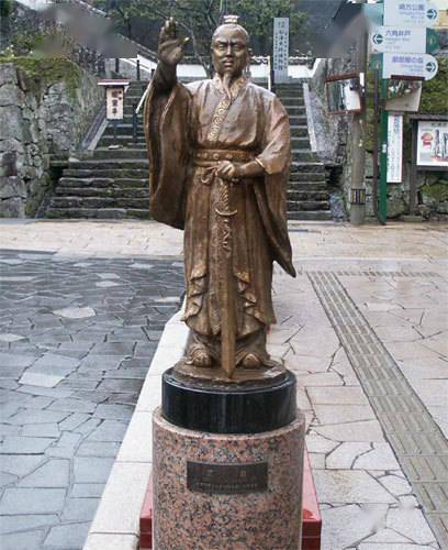 江南百景图肉袒牵羊事件始末:岳飞地位竟不如奸臣秦桧