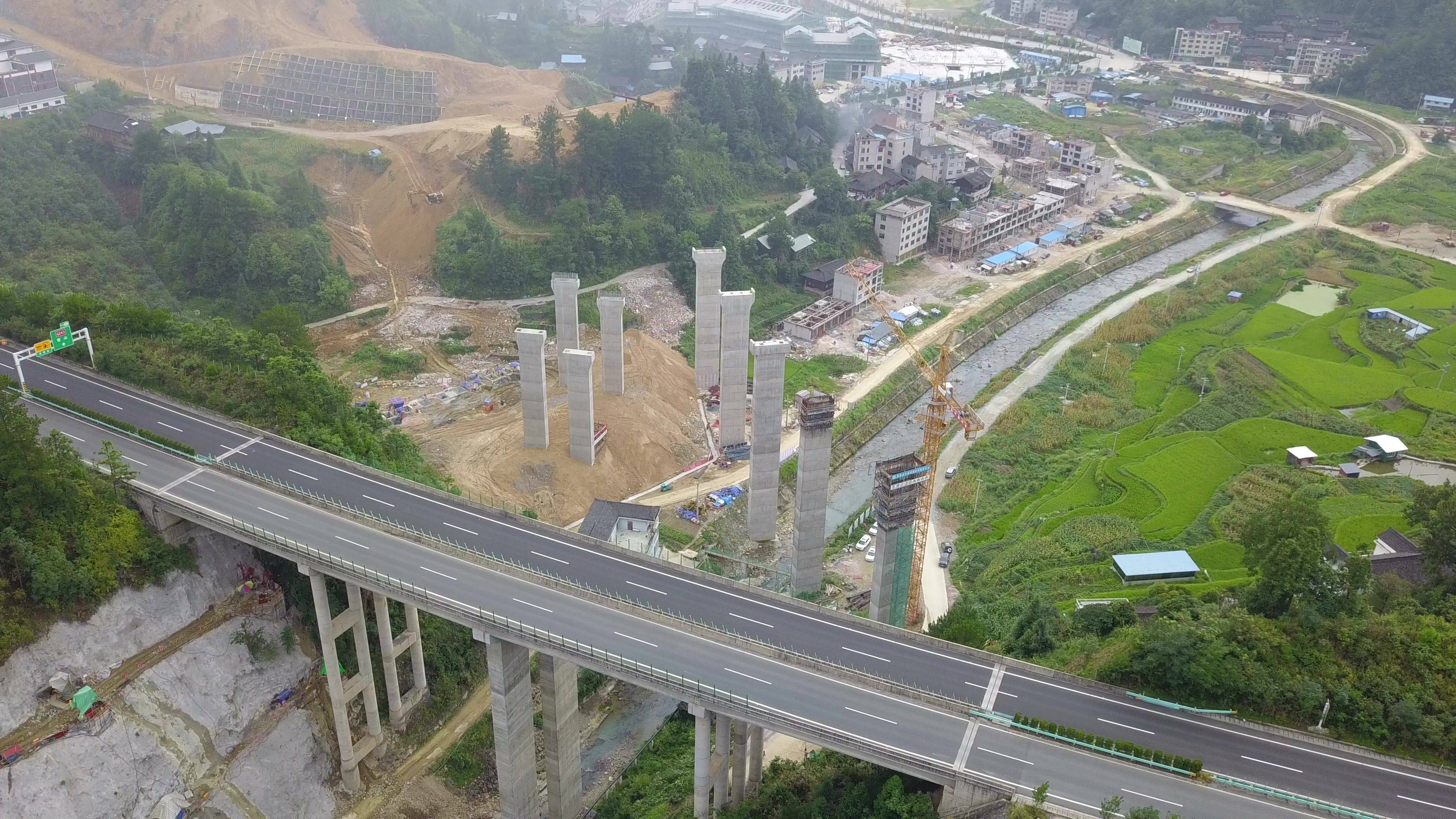 雷榕高速:疫情防控不松劲,项目建设不减速