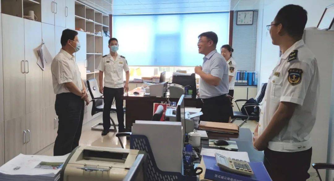 省交通运输厅厅长孟庆斌到青岛船舶技术服务中心调研