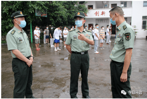 近日,市委常委,乐山军分区司令员王建华来我县调研秋季征兵体检工作.