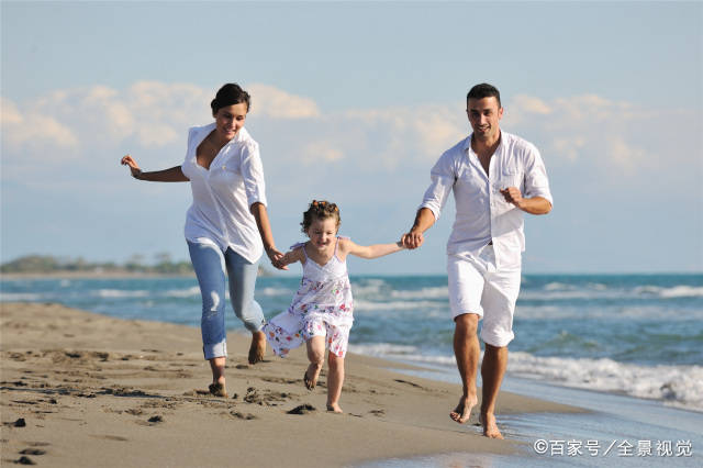 什么人用一生治愈童年 72ea3f9cc7c84bc2bb218b4812bdc494.jpeg