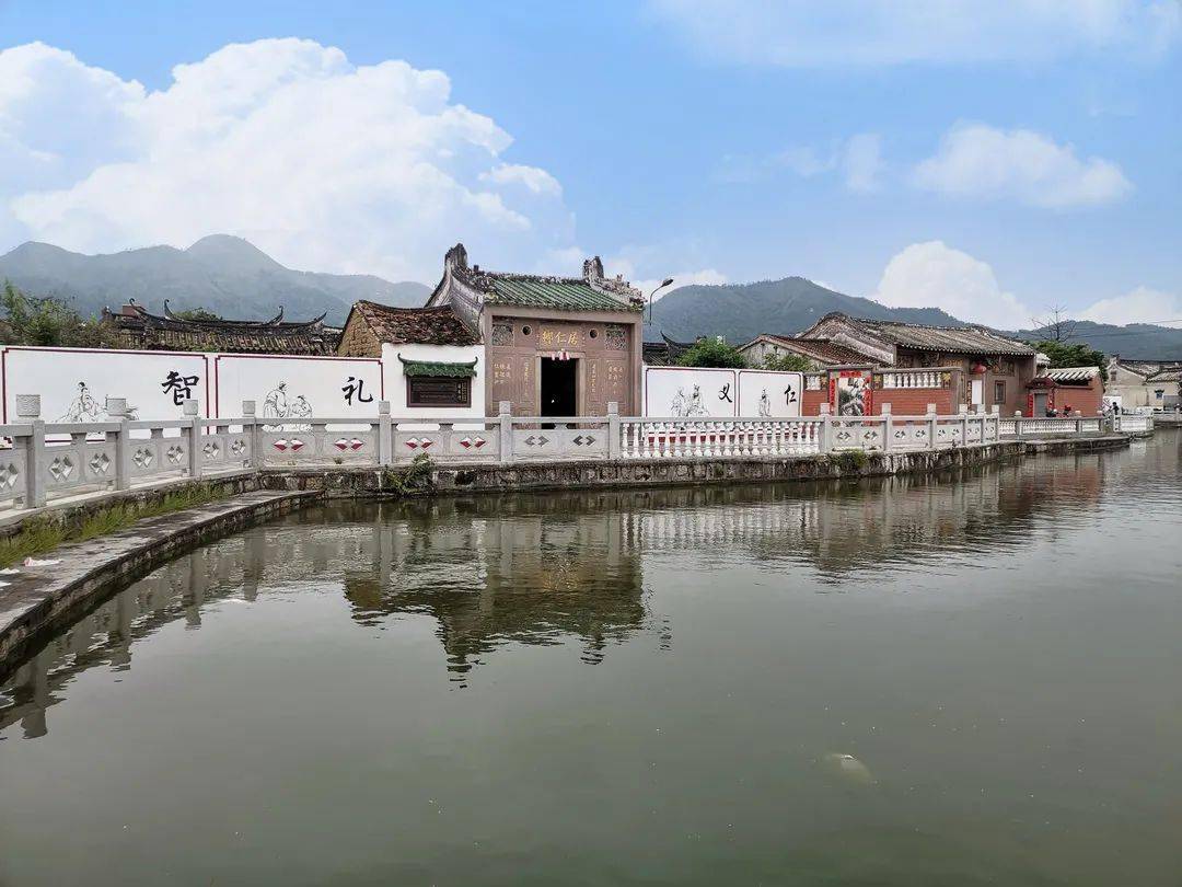 围观| 普宁这个村,有山有水,想不到还有