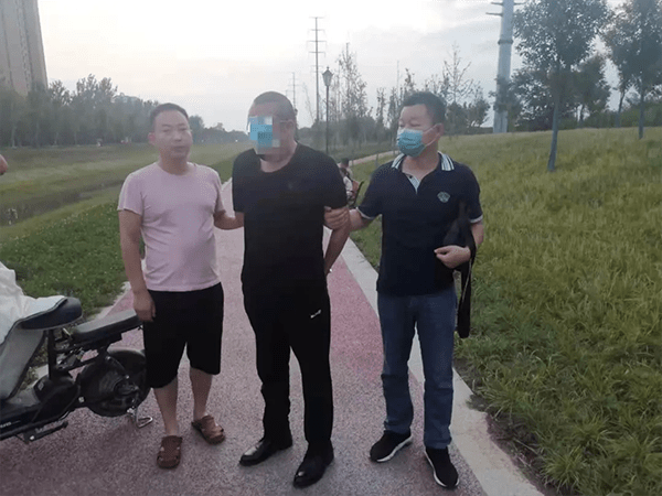 平舆刑警抓获一名潜逃多年的网上逃犯