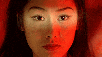 如果说,朱茵是又纯又欲的初恋风美人,那么年轻时候的  蔡少芬就是明眸