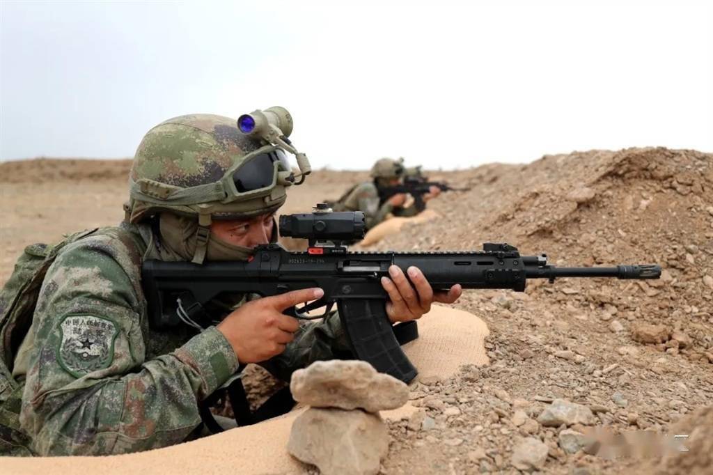 特战旅 来源:中国军视网视频截图 国产新步枪由中国兵器装备集团第二