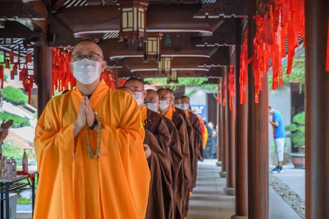 诵经拜忏报孝亲恩丨玉佛禅寺举行地藏王菩萨圣诞纪念法会