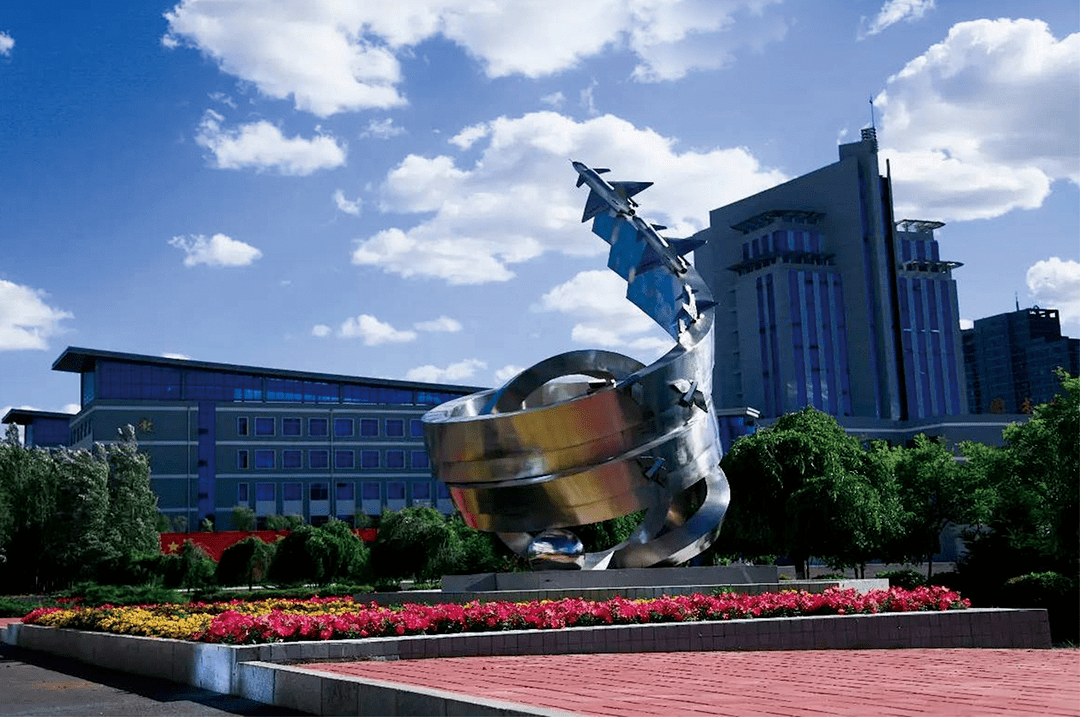 aviation university air force空军航空大学大学拥有优秀的师资队伍