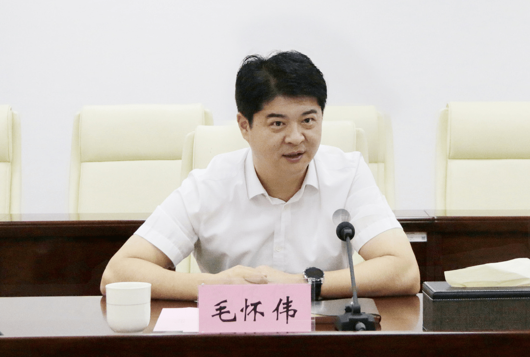 党委书记刘彦军,副行长厉彦军,尹兆禄;集团党委书记,董事长毛怀伟