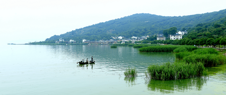 苏州太湖生态岛(金庭镇),辖境包括西山岛及周围26个太湖小岛,陆域