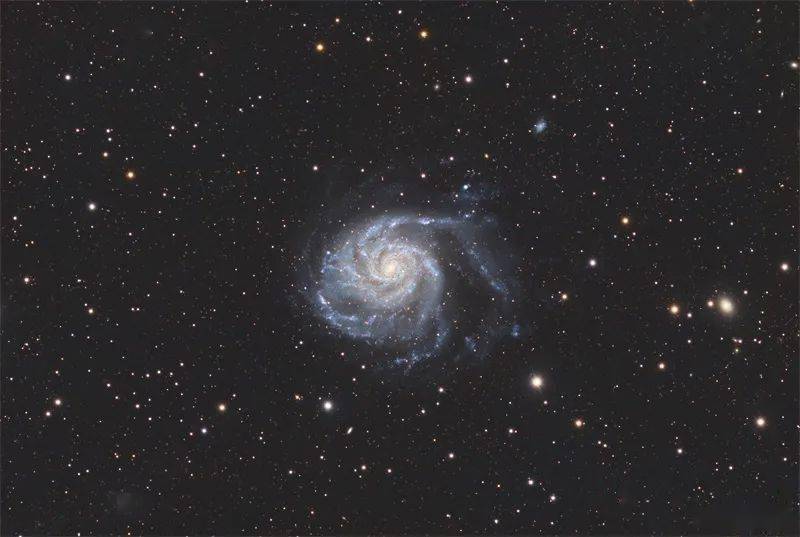 蓝色飓风 pinwheel galaxy m101 新疆高崖子天文台 周裕晟 摄