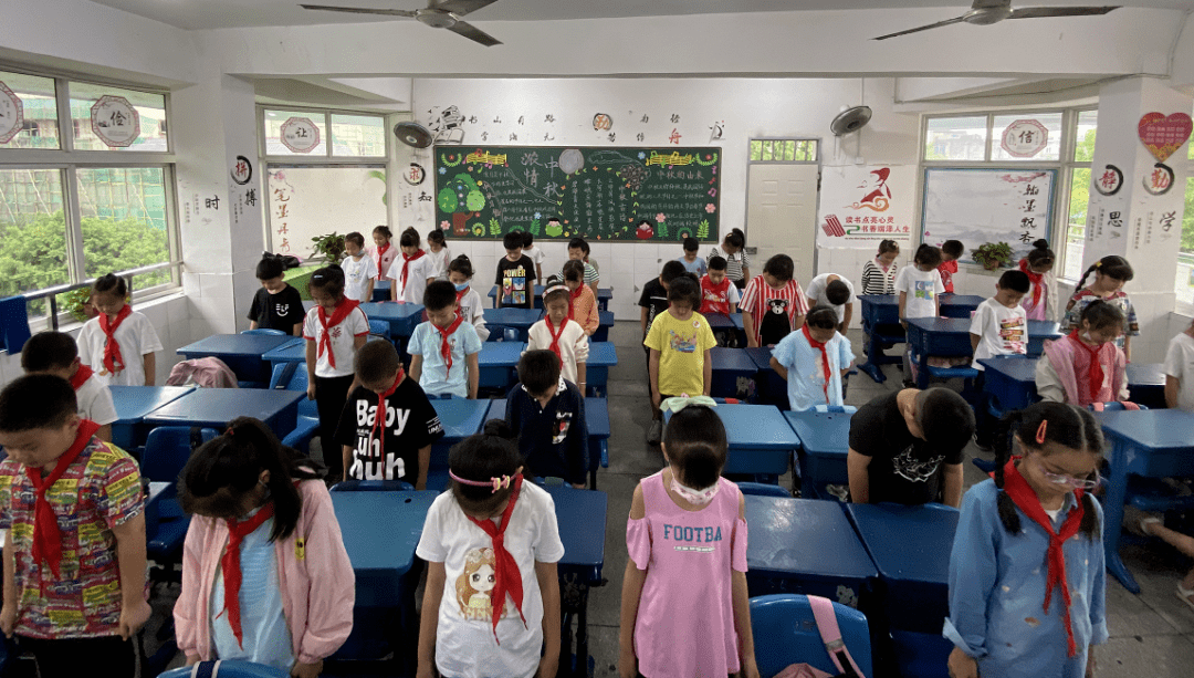 东湖小学开展"不忘国耻 爱我中华 "主题教育活动