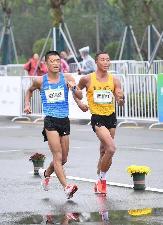 曾获"铁人杯"2021全国竞走冠军赛50公里竞走项目冠军,并曾代表中国