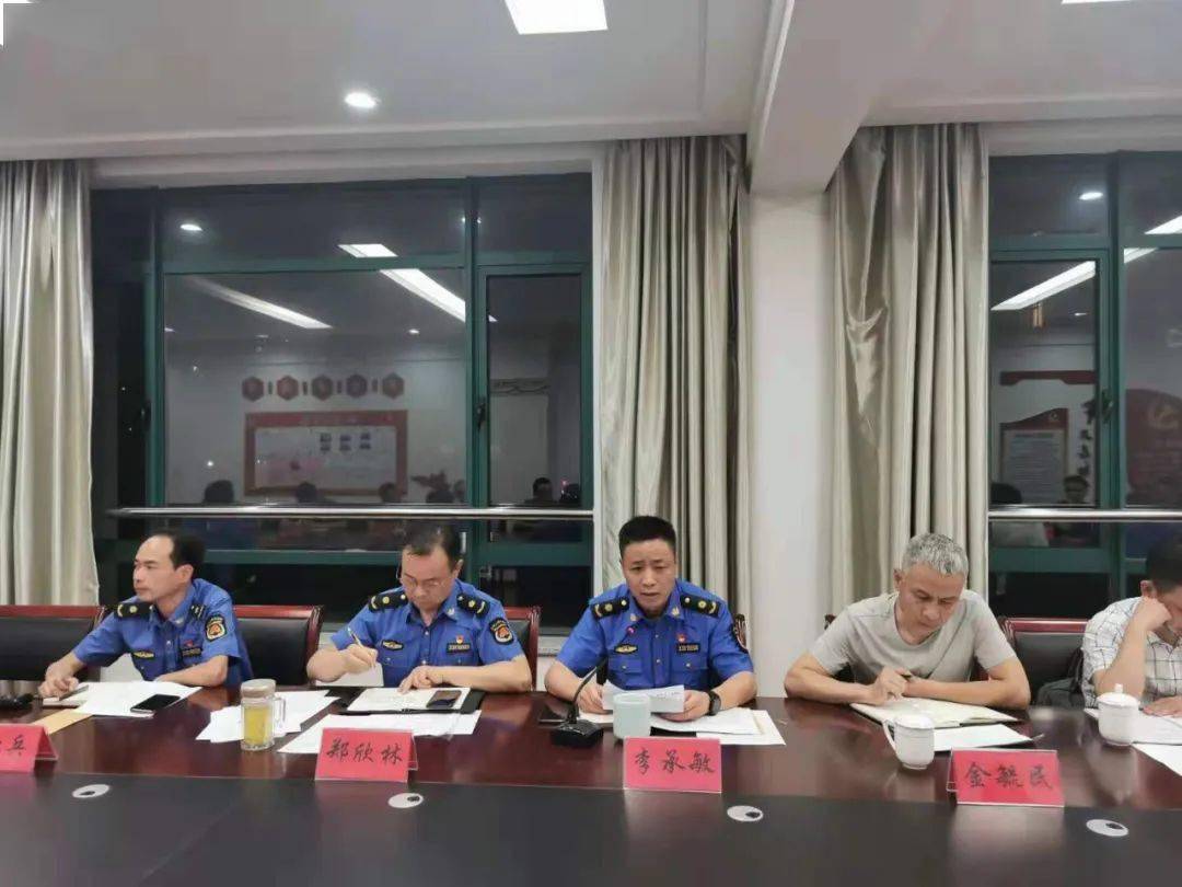 今天,让我们来看桐庐县城市管理局"一把手"如何通过"看廉"听廉"学廉