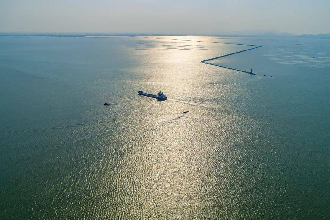 连云港港徐圩港区防波堤工程荣获第十八届詹天佑奖