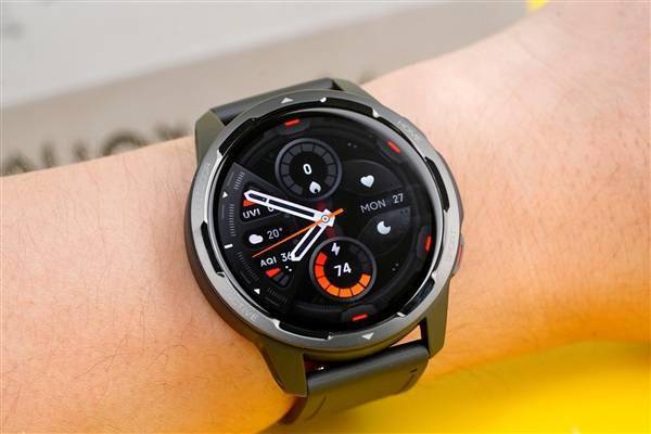 小米watch color 2零售价999元,首发预售优惠价899元,目前正在预售当