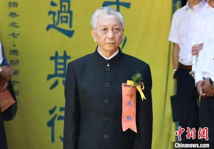 (张斌 董易鑫)9月28日21时,孔子七十五世嫡长孙孔祥楷因病医治无效,在