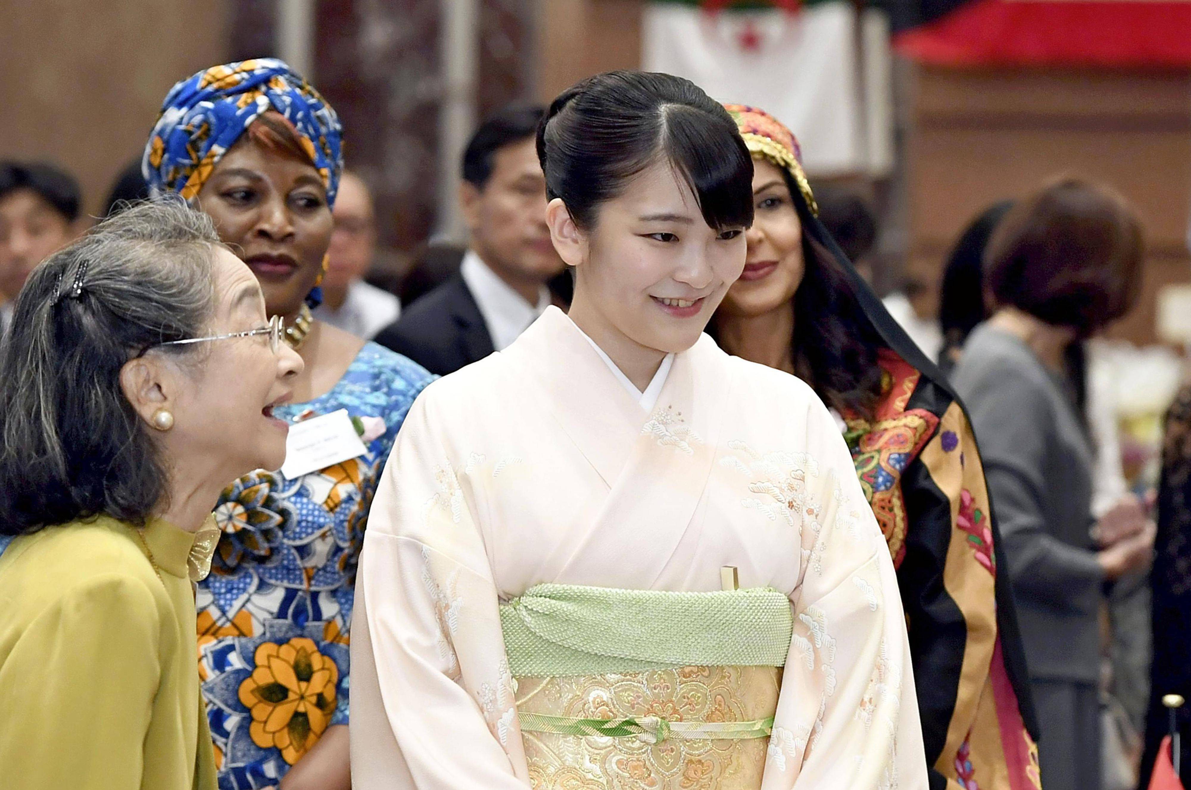 不举办婚礼,放弃一亿日元补助,日本真子公主远嫁美国被爆将在画廊上班