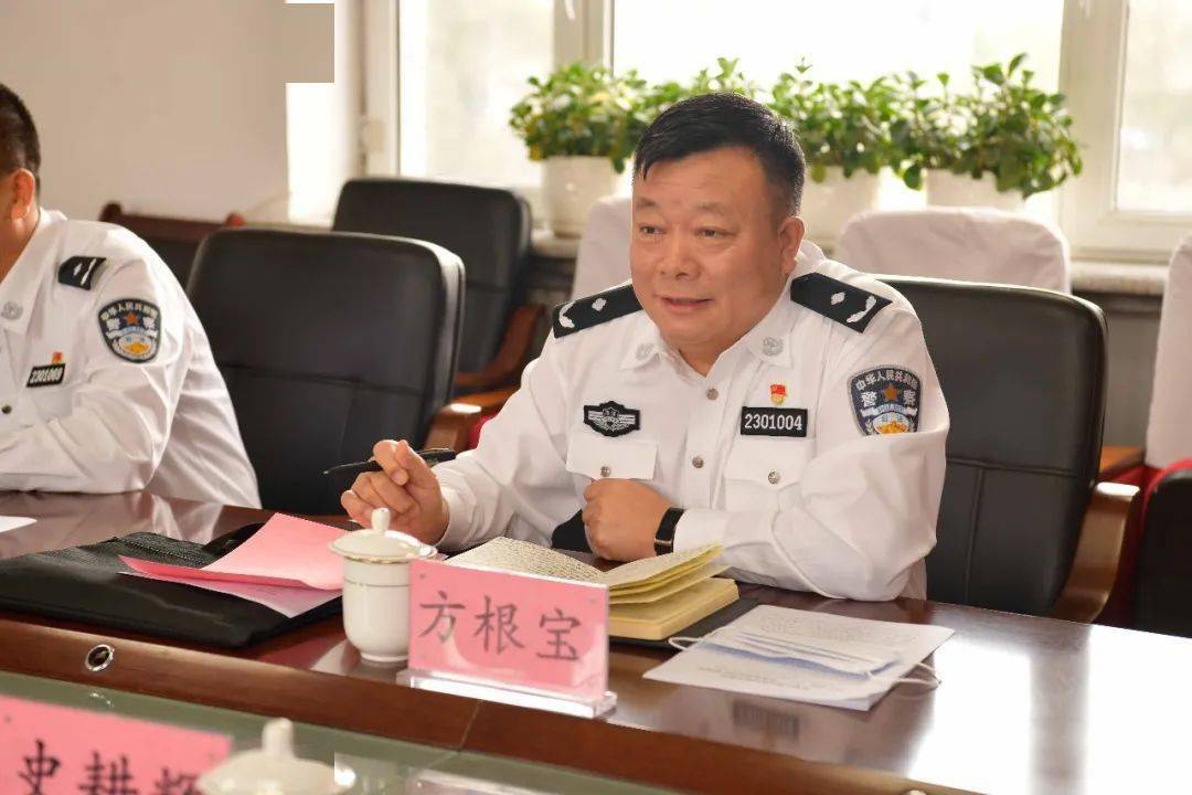 省监狱管理局党委副书记方根宝到省未管所检查国庆安