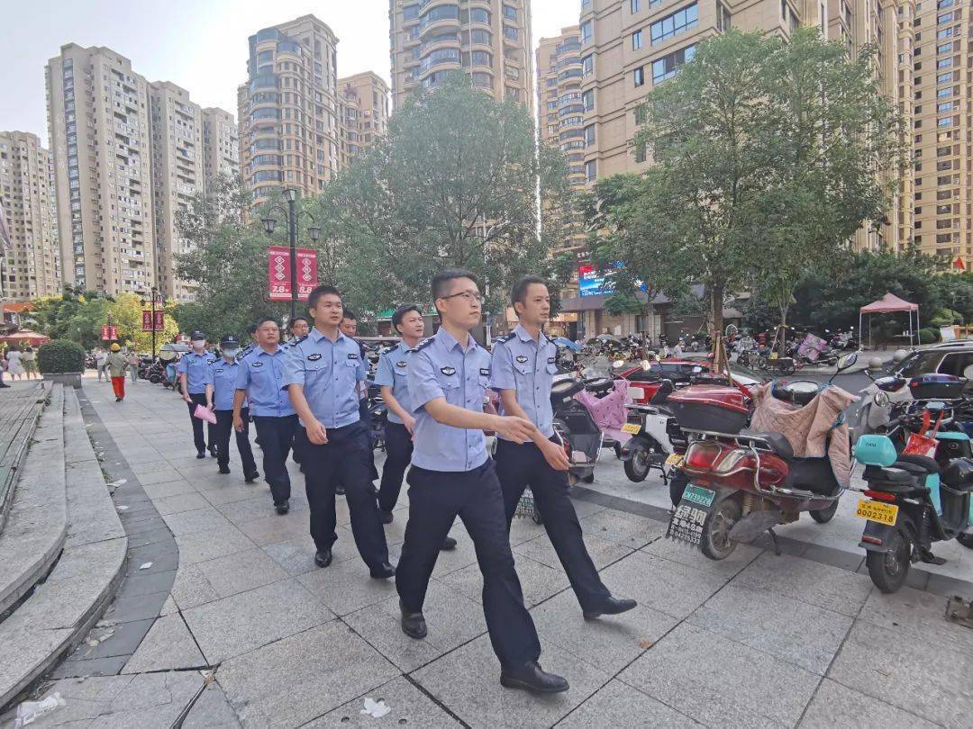 龙港街头全是警察