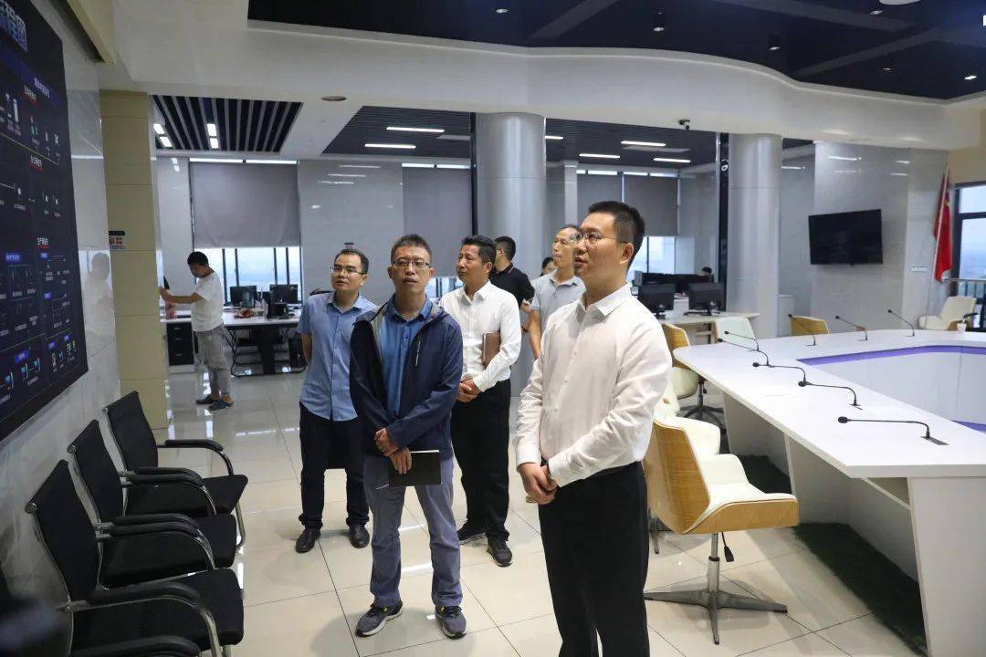县委副书记,县长吴华调研弋阳县融媒体中心工作