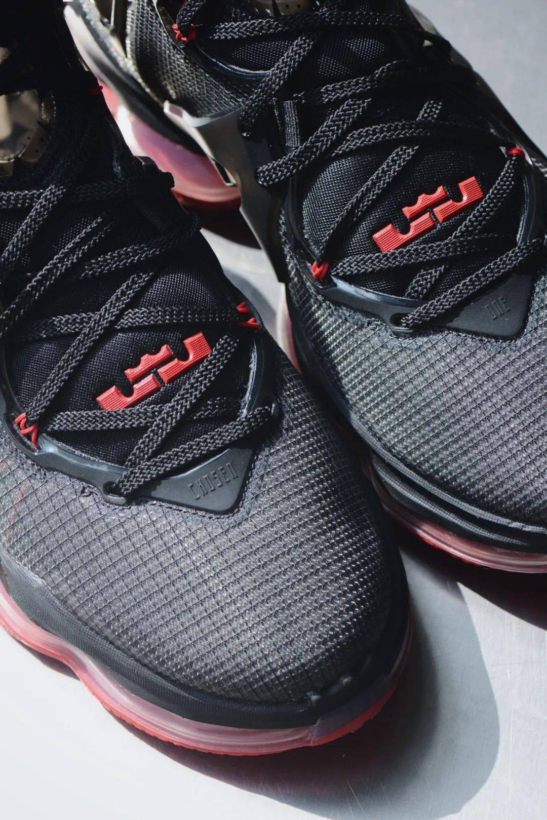 soar 新品预览|nike lebron xix "bred"