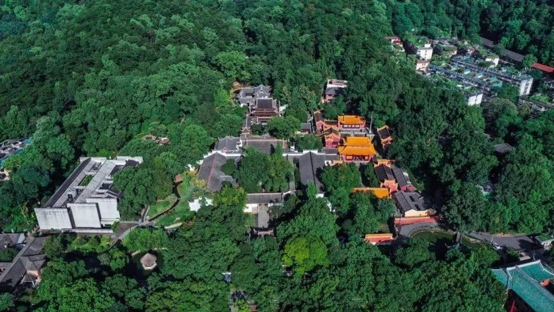 岳麓书院全景在马栏山视频文创产业园,像纪录片《岳麓书院》这样坚持