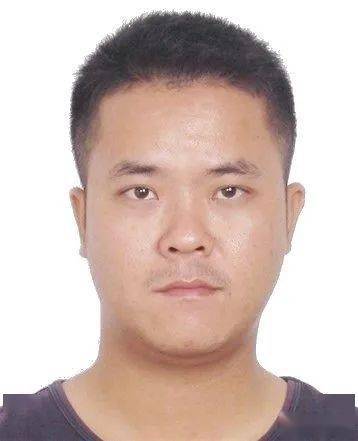 失信被执行人覃俊霖,男,公民身份号码:4504811988xxxx3612,住广西岑溪