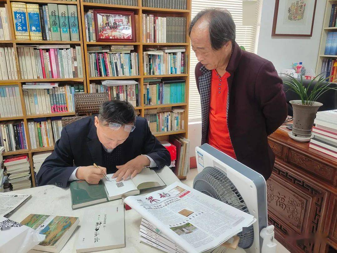 济南市莱芜区作家文史专家刘恒杰一行来新泰进行文学交流