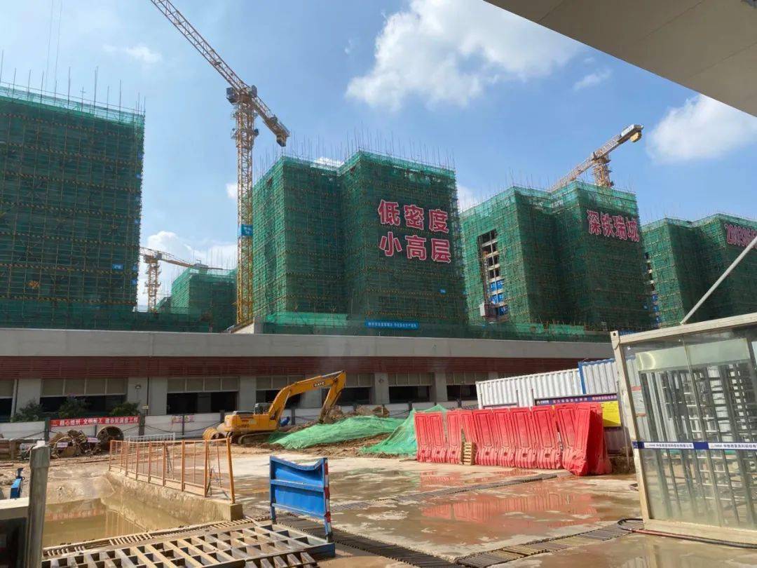 深铁瑞城的最新建设进度:长圳保障房项目西侧,靠近光侨路和东长路交汇