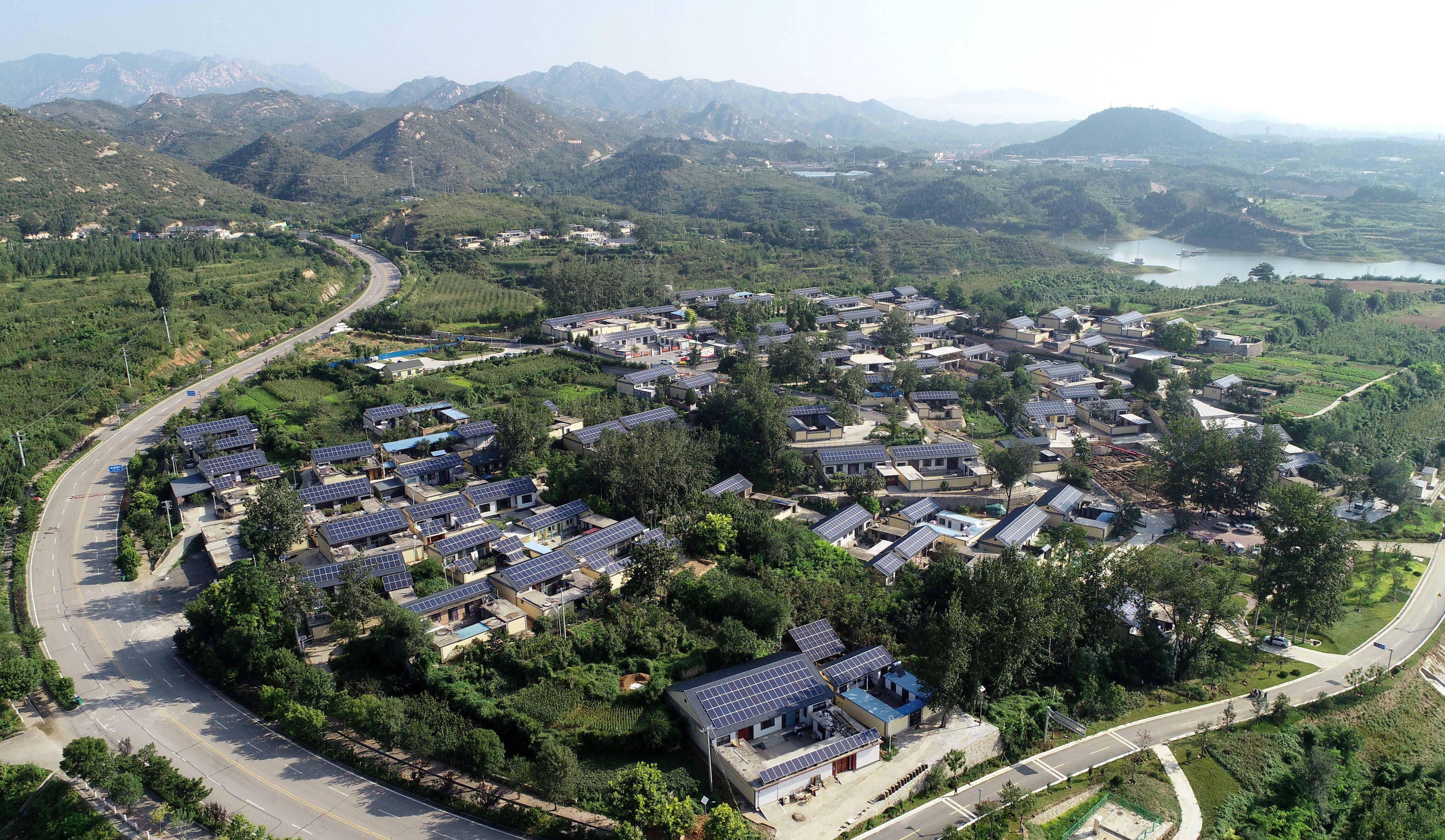 9月2日拍摄的河北省平山县北庄村(无人机照片 新华社发(张晓峰 摄)