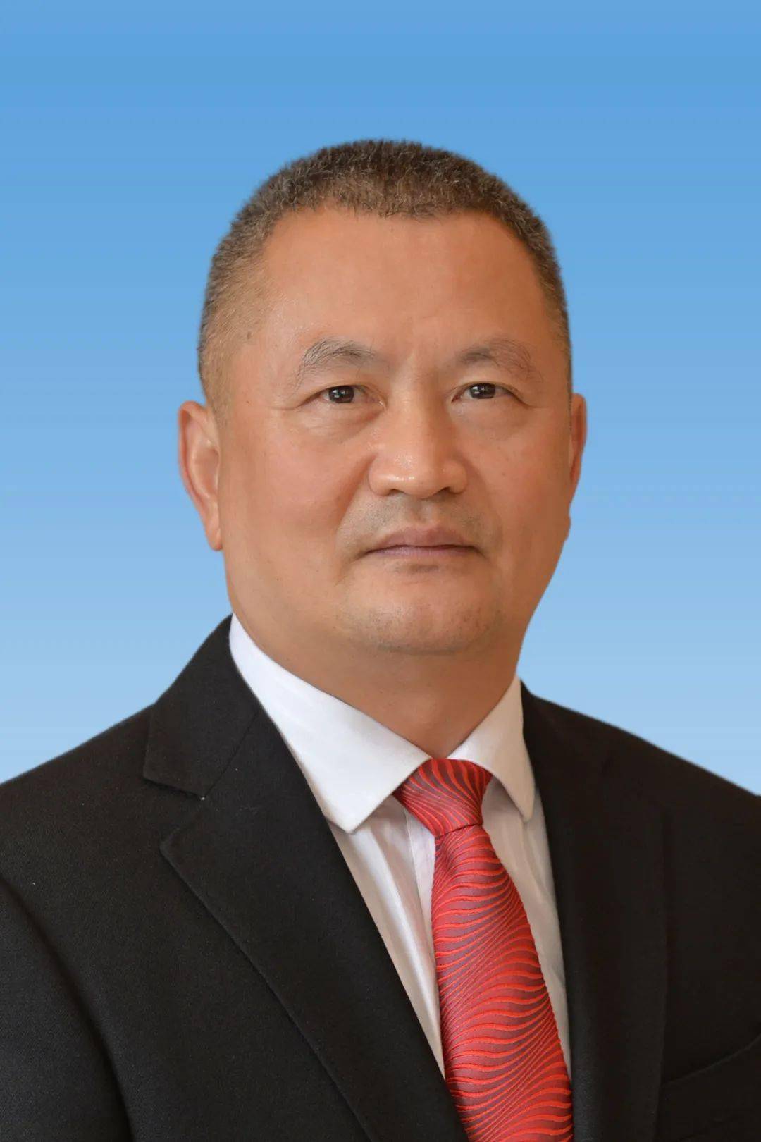 曾云忠副主任男,汉族,1962年8月生,党校研究生学历,中共党员,现任内江