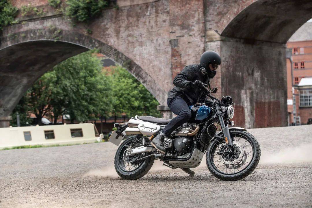 经典英伦范儿,凯旋全新scrambler 1200系列引入国内,售价158895元起