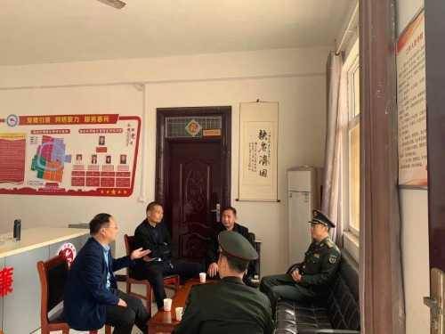 漯河军分区政委鲁建辉一行到新店镇 调研指导工作