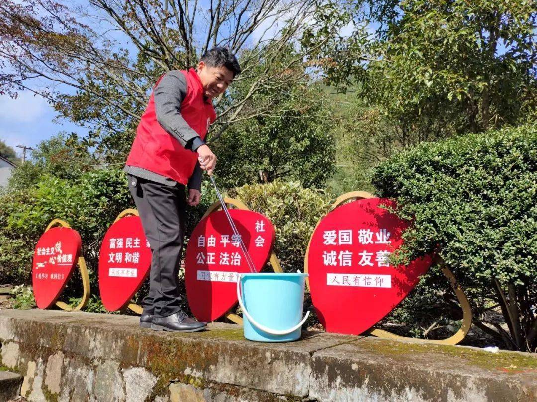 新时代文明实践|烟头不落地,文明章水由你我接力