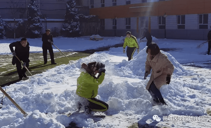 朔城区四幼:相遇初雪邂逅美丽童年_幼儿园