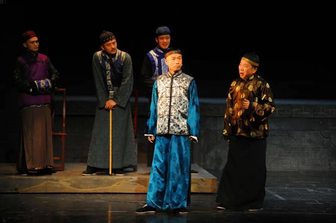 2013年,中国国家话剧院出品,演出的的经典剧目《大宅门》诞生,该剧由