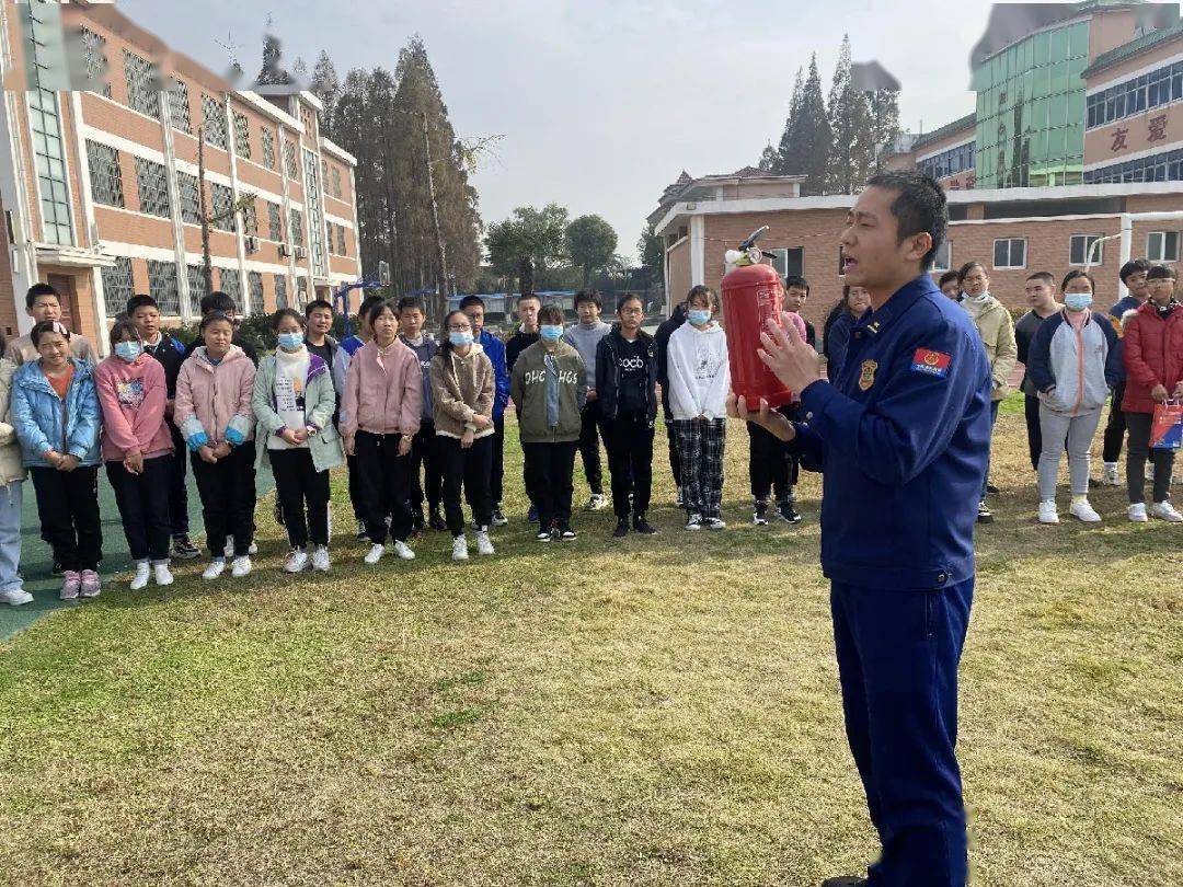 119消防宣传月丨当涂大队走进亭头中学开展消防培训演练活动