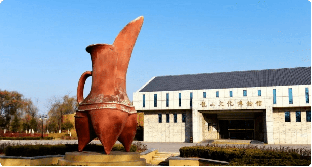 到鲁西南民俗博物馆感知曹州文化,后往菏泽黄河窑陶瓷博物馆学习制作
