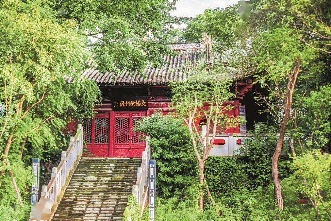 陈列彭山出土文物的梓潼宫生生不息往事越千年.