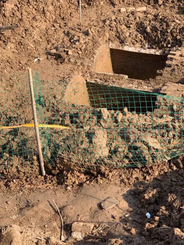 鳌头周古墓最新消息!挖掘的两个棺椁已经打开.