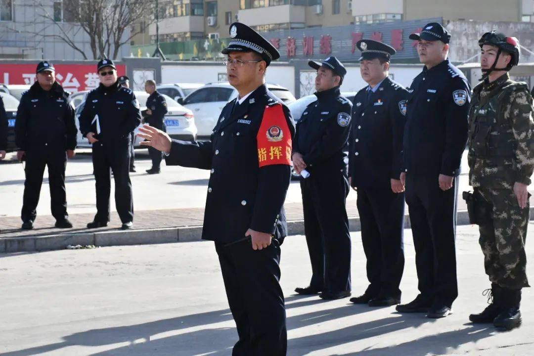 11月24日,晋中监狱与驻监武警,祁县公安"三警联动,精心组织开展了