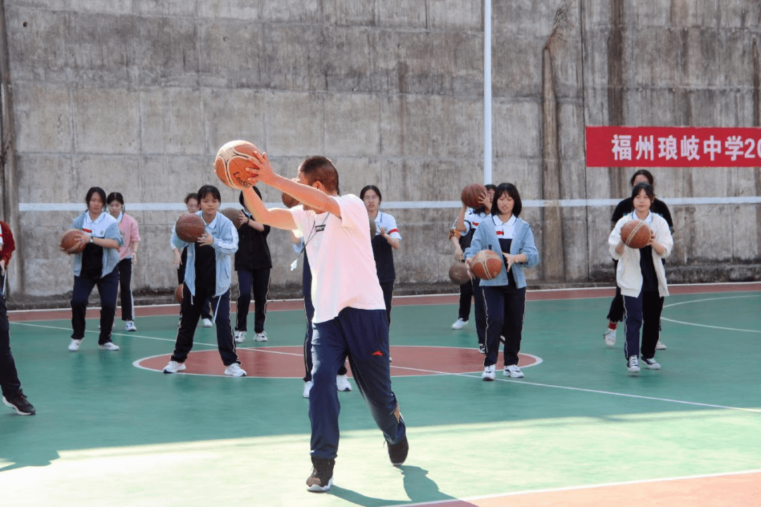 结对帮扶共发展 两校携手谱新篇—福州第七中学与福州琅岐中学举行